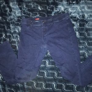 woman’s jeggings
